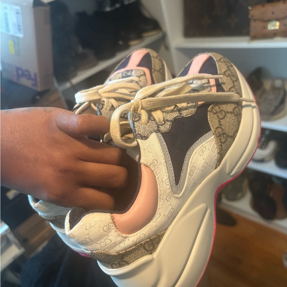 Gentle wore size 36 comes with box